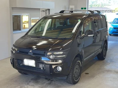 MITSUBISHI DELICA D5