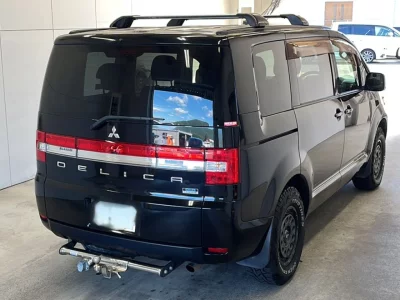 MITSUBISHI DELICA D5