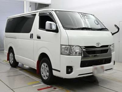 TOYOTA HIACE VAN
