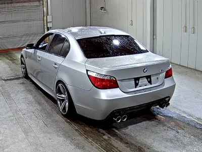 BMW 5 SERIES