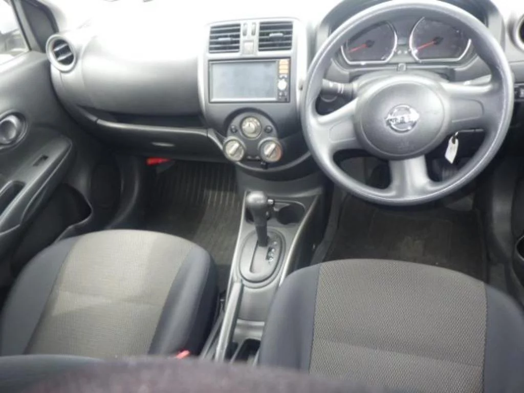 NISSAN TIIDA LATIO
