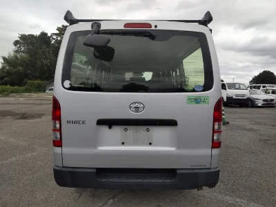 TOYOTA HIACE VAN