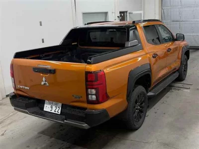 MITSUBISHI TRITON
