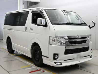TOYOTA HIACE VAN