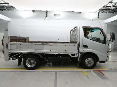 TOYOTA DYNA