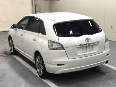 TOYOTA MARK X ZIO