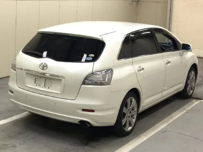 TOYOTA MARK X ZIO