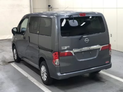 NISSAN NV200