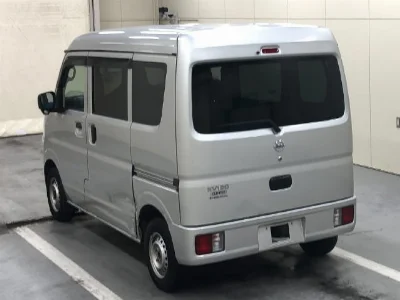 NISSAN CLIPPER VAN