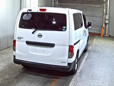 NISSAN NV200