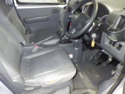 NISSAN CLIPPER VAN
