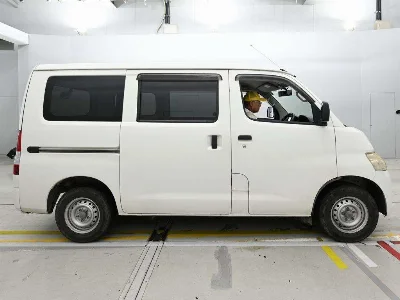 TOYOTA LITE ACE VAN