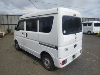 NISSAN CLIPPER VAN