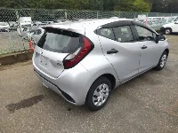 Цена авто Toyota Aqua с аукционов Японии, номер кузова MXPK10, пробег 80 000, оценка 8