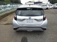Цена авто Toyota Aqua с аукционов Японии, номер кузова MXPK10, пробег 80 000, оценка 8