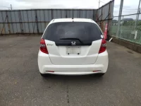 Цена авто Honda Fit с аукционов Японии, номер кузова GE6, пробег 158 000, оценка 