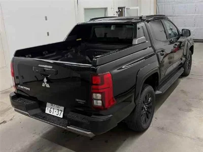 MITSUBISHI TRITON