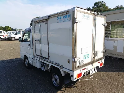 NISSAN CLIPPER TRUCK