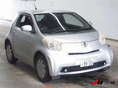 TOYOTA IQ