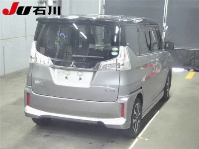 MITSUBISHI DELICA D2