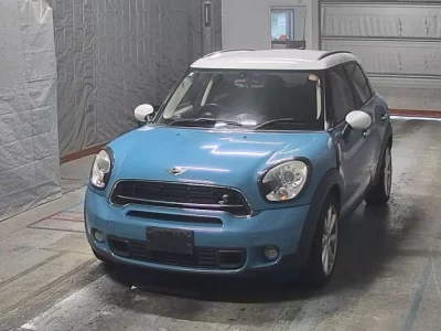 MINI MINI CROSSOVER