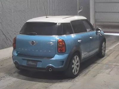MINI MINI CROSSOVER