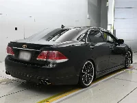 Цена авто Toyota Crown с аукционов Японии, номер кузова GRS200, пробег 96 000, оценка 2