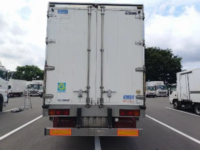ISUZU GIGA