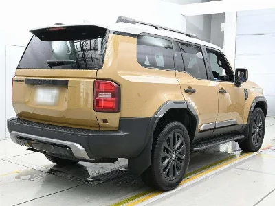 TOYOTA LAND CRUISER 250