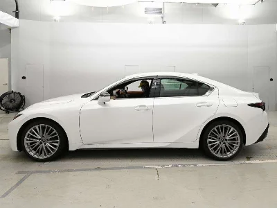 LEXUS IS