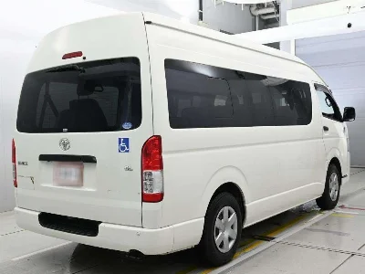 TOYOTA HIACE