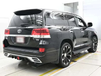 TOYOTA LAND CRUISER
