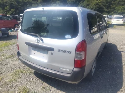 TOYOTA SUCCEED