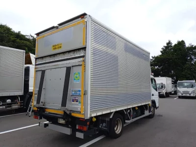 MITSUBISHI CANTER