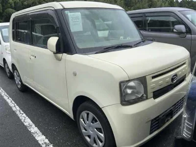 DAIHATSU MOVE CONTE