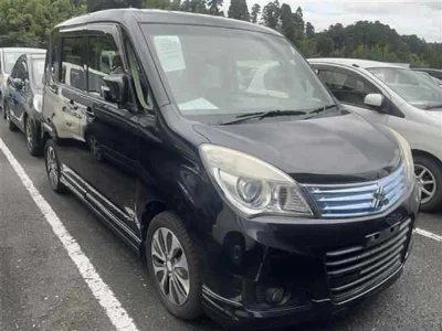 MITSUBISHI DELICA D2