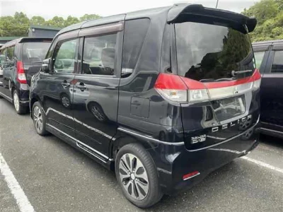 MITSUBISHI DELICA D2