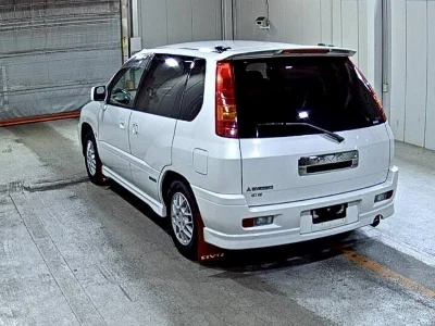 MITSUBISHI RVR