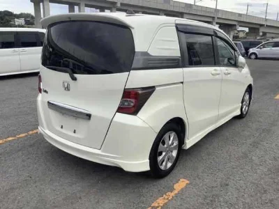 HONDA FREED SPIKE