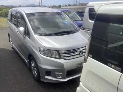 HONDA FREED SPIKE