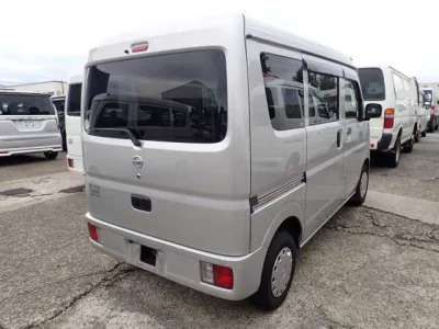 NISSAN CLIPPER VAN