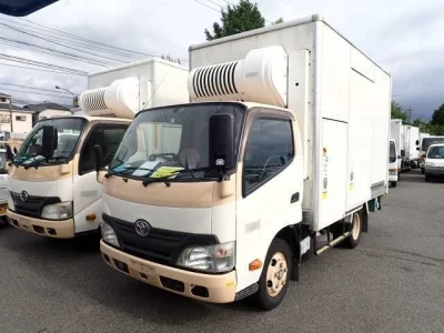TOYOTA DYNA