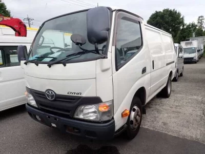 TOYOTA DYNA