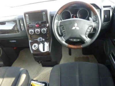 MITSUBISHI DELICA D5