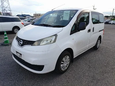 NISSAN NV200