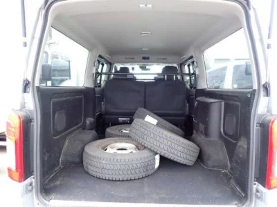 NISSAN CARAVAN