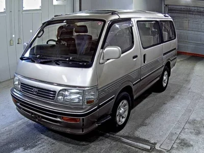 TOYOTA HIACE