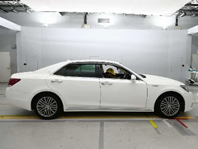 TOYOTA CROWN MAJESTA