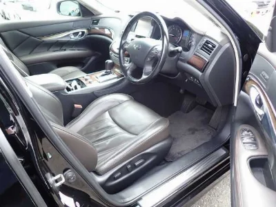 NISSAN FUGA