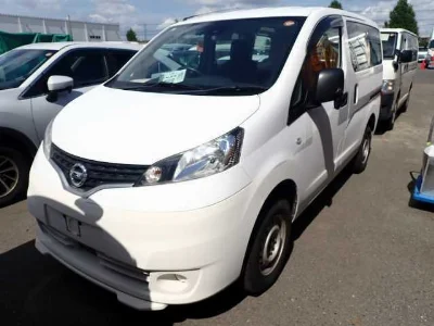 NISSAN NV200